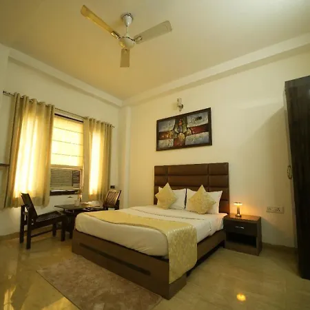 Runway Residency At Pitampura Bed & Breakfast